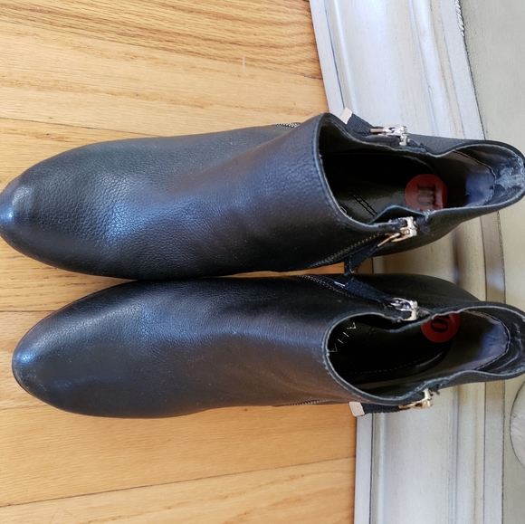 Tahari Black Leather Booties - Picture 2 of 3